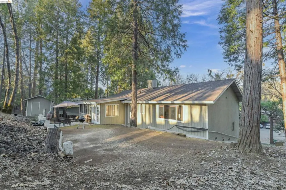 21410 Green Meadow Lane Sonora, CA 95370
