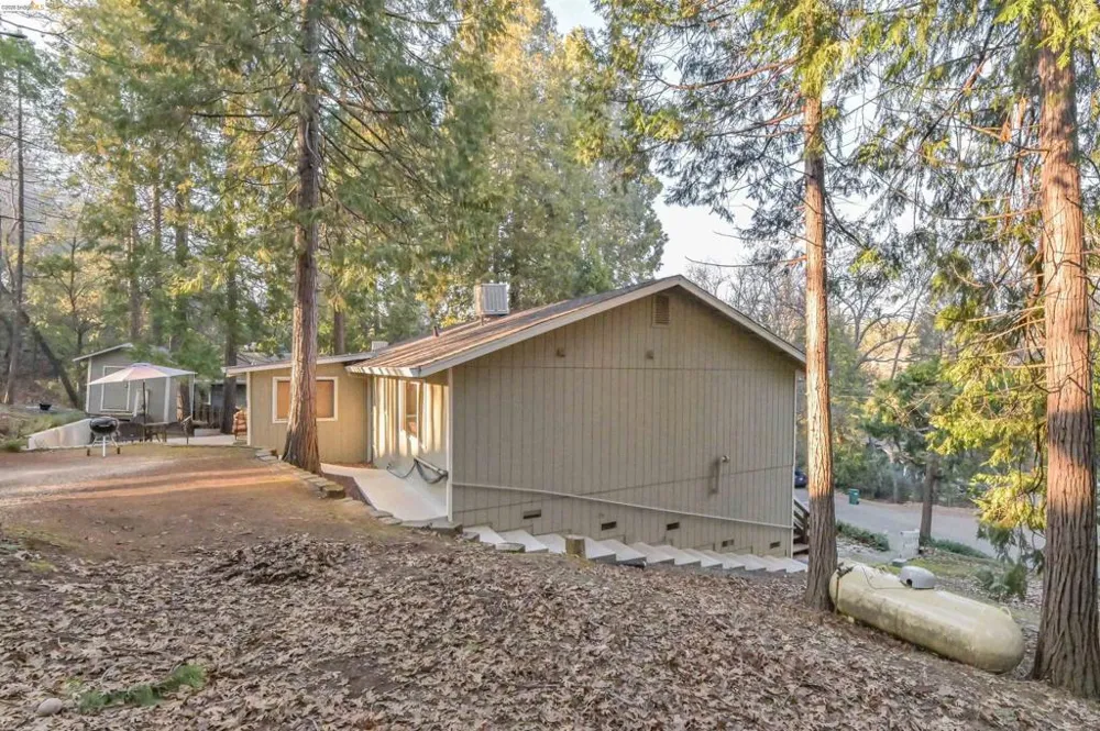 21410 Green Meadow Lane Sonora, CA 95370