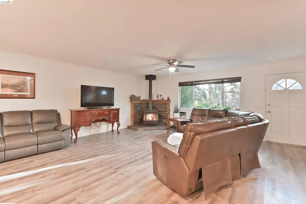 21410 Green Meadow Lane Sonora, CA 95370