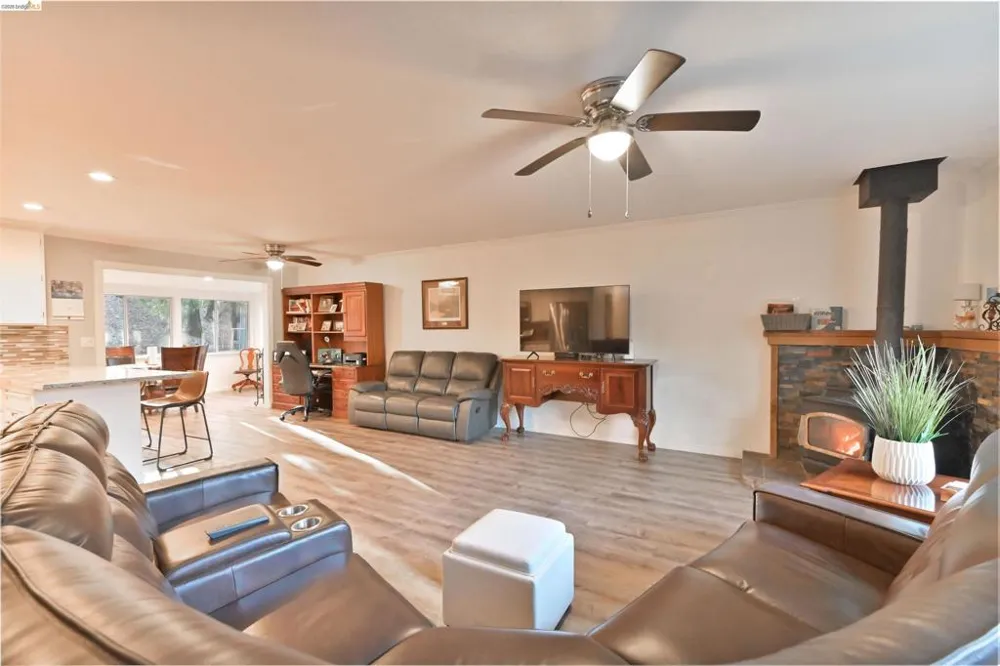 21410 Green Meadow Lane Sonora, CA 95370