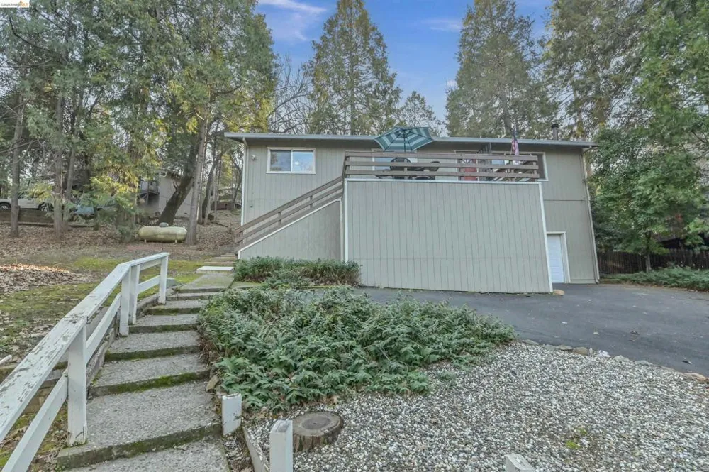 21410 Green Meadow Lane Sonora, CA 95370
