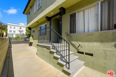 1818 Kingsley Drive #3