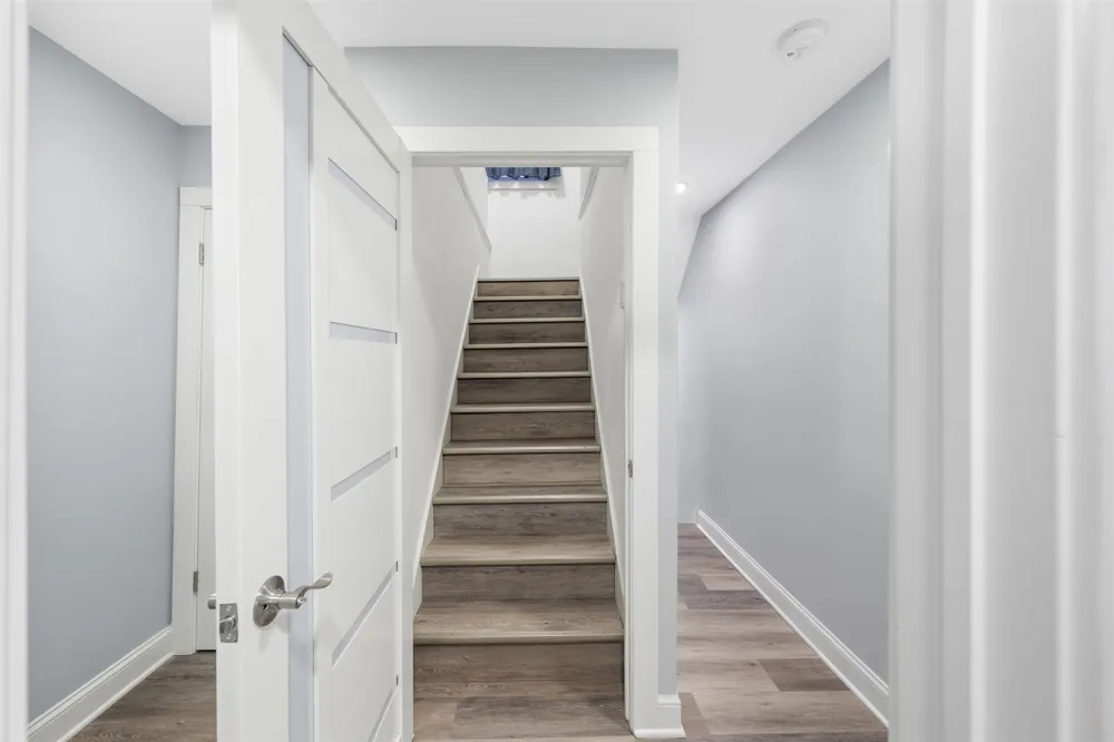 61-63 KEER AVE Newark, NJ 07112