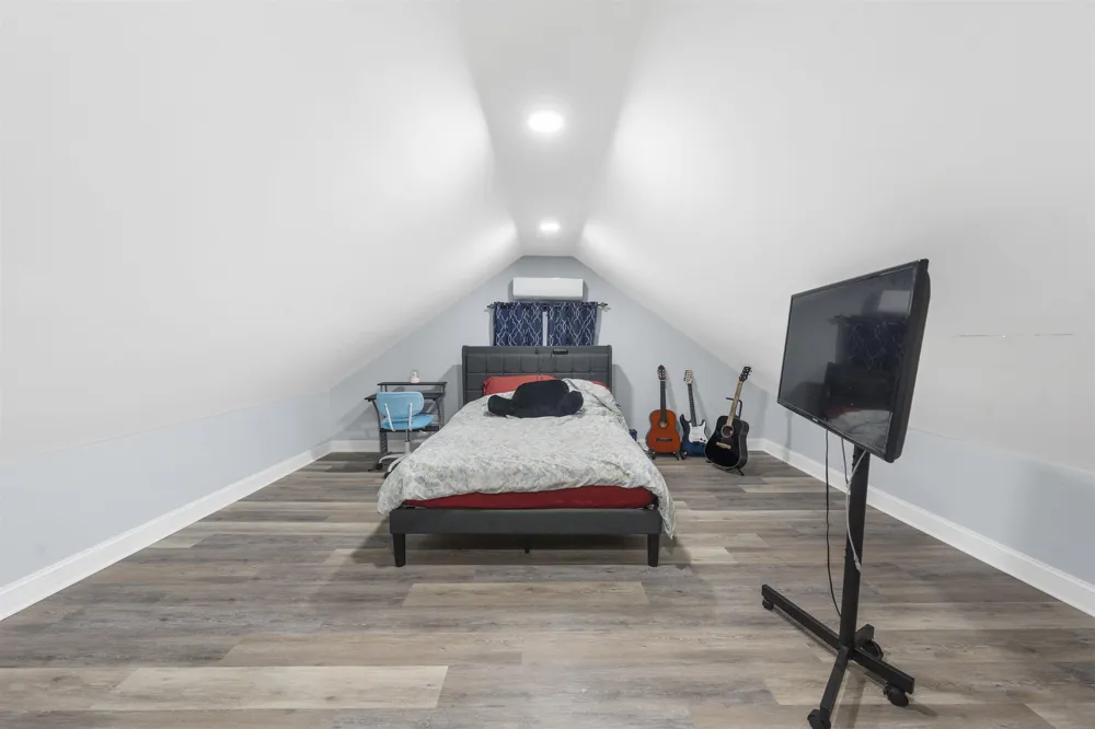 61-63 KEER AVE Newark, NJ 07112