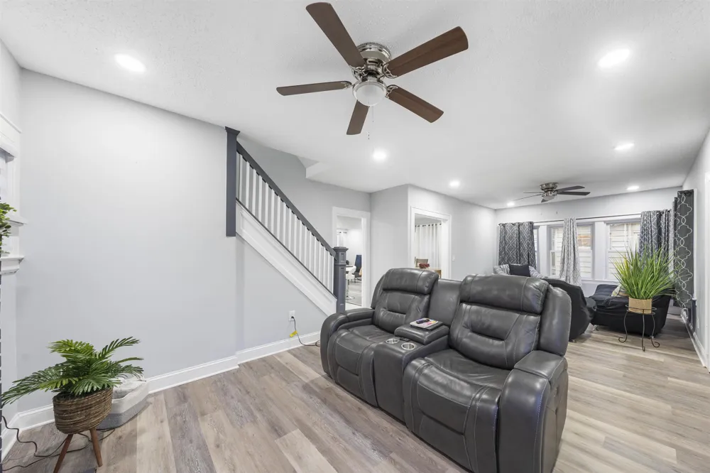 61-63 KEER AVE Newark, NJ 07112