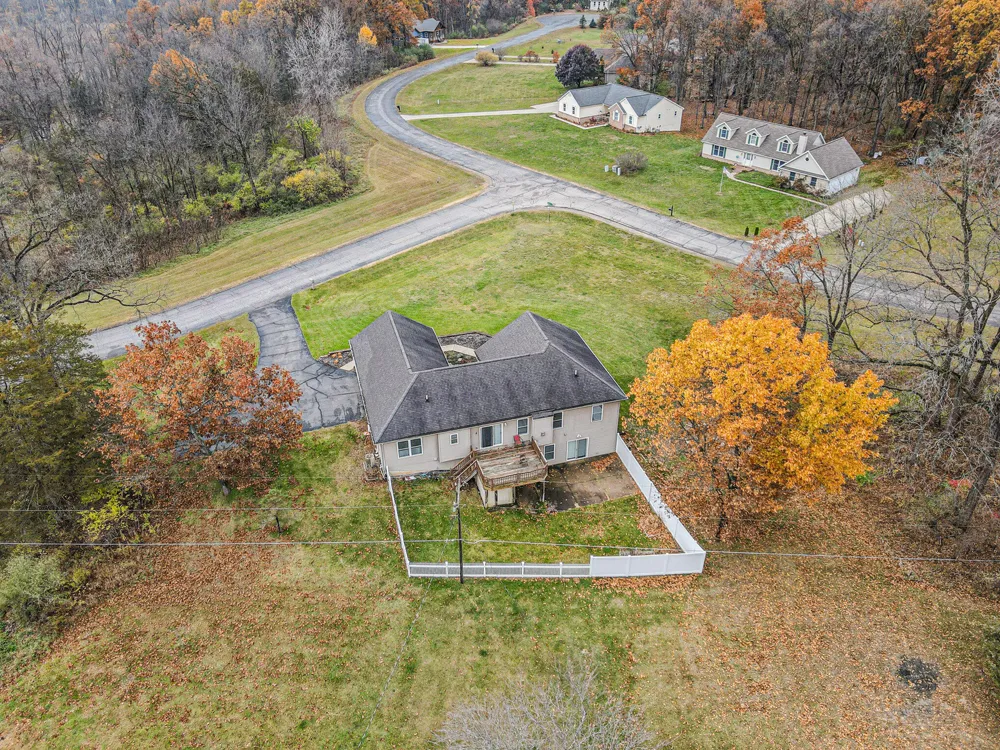 14505 Meadowpark Drive Pinckney, MI 48169