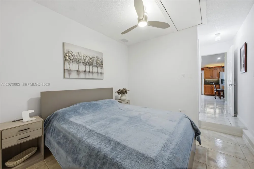 8635 SW 15th St Pembroke Pines, FL 33025
