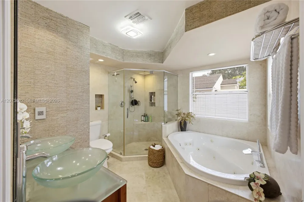 8635 SW 15th St Pembroke Pines, FL 33025
