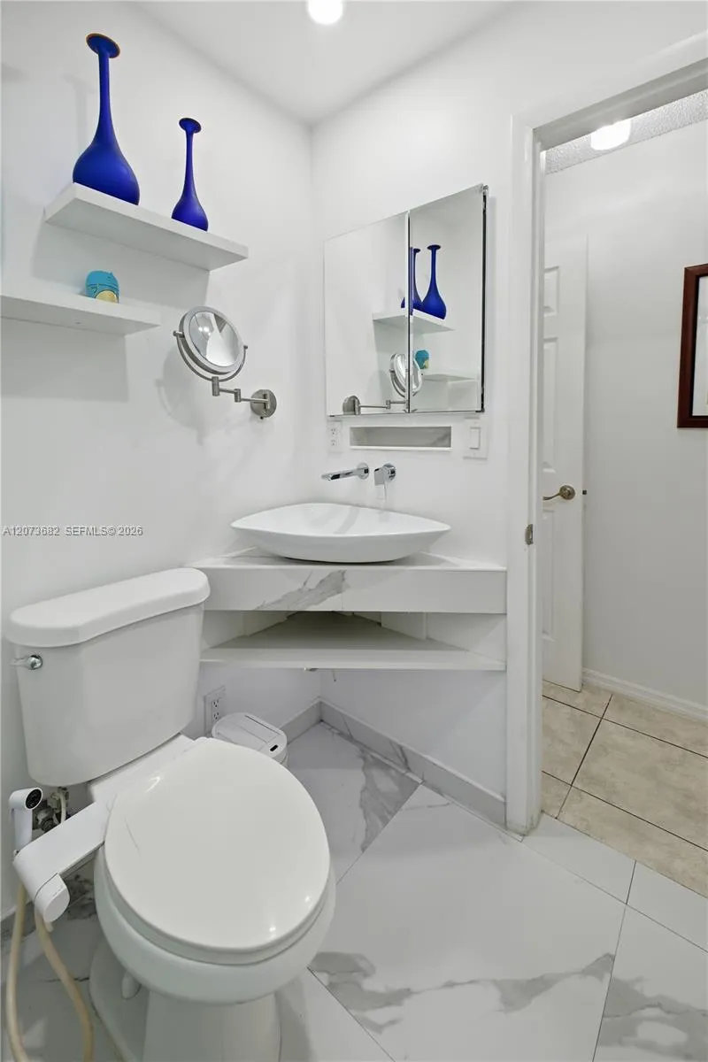 8635 SW 15th St Pembroke Pines, FL 33025