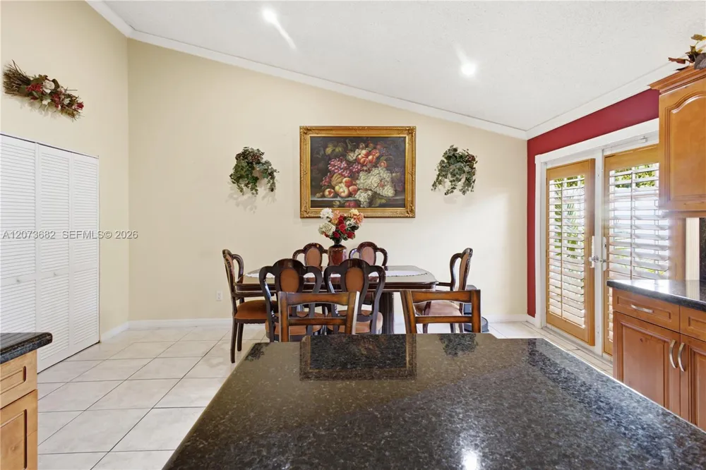 8635 SW 15th St Pembroke Pines, FL 33025