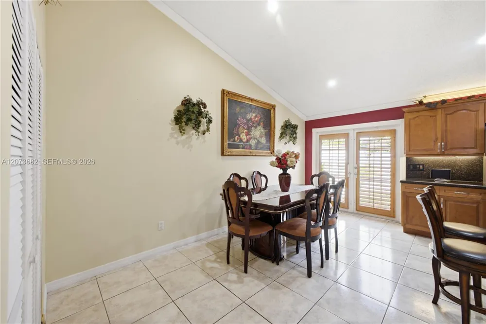 8635 SW 15th St Pembroke Pines, FL 33025