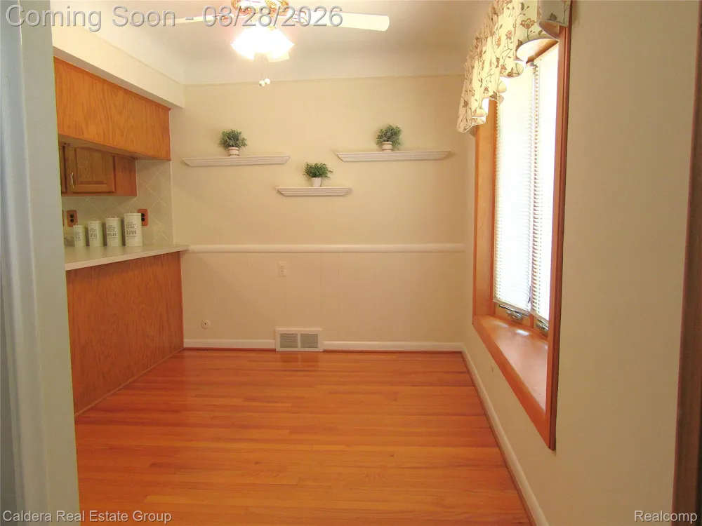 3208 Glenview Avenue Royal Oak City, MI 48073