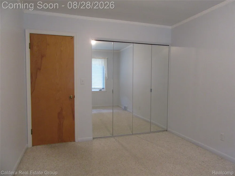 3208 Glenview Avenue Royal Oak City, MI 48073