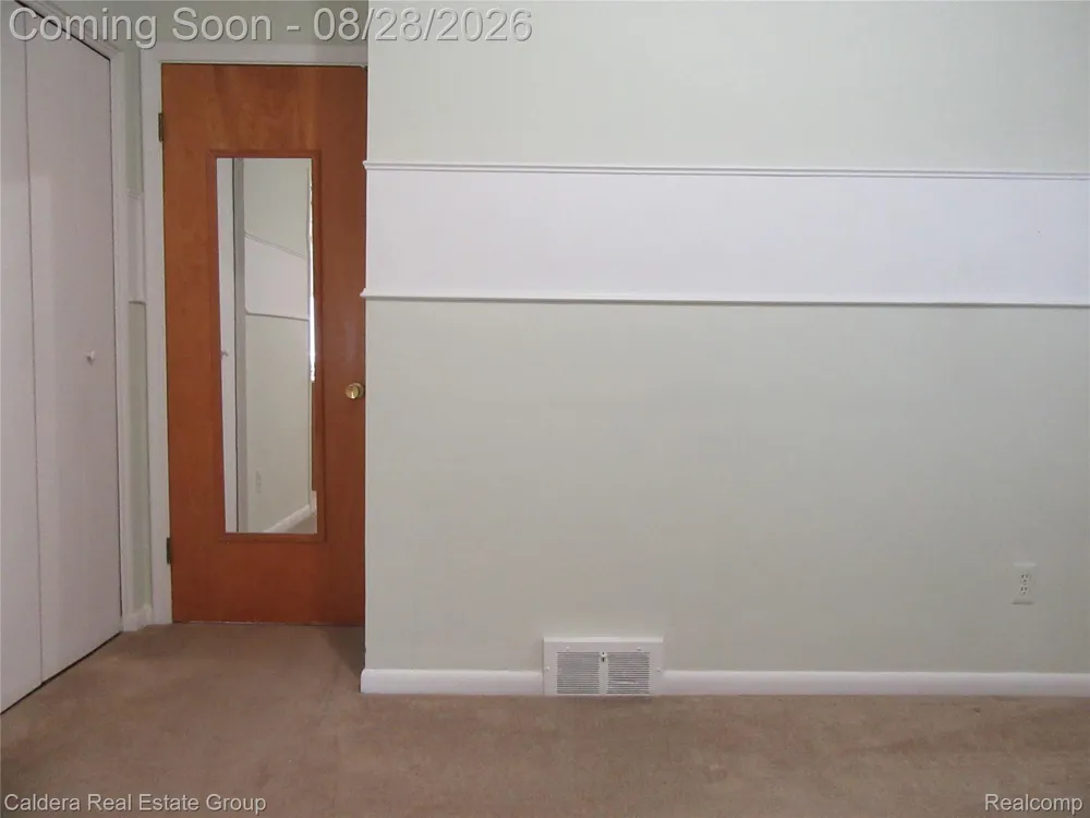 3208 Glenview Avenue Royal Oak City, MI 48073