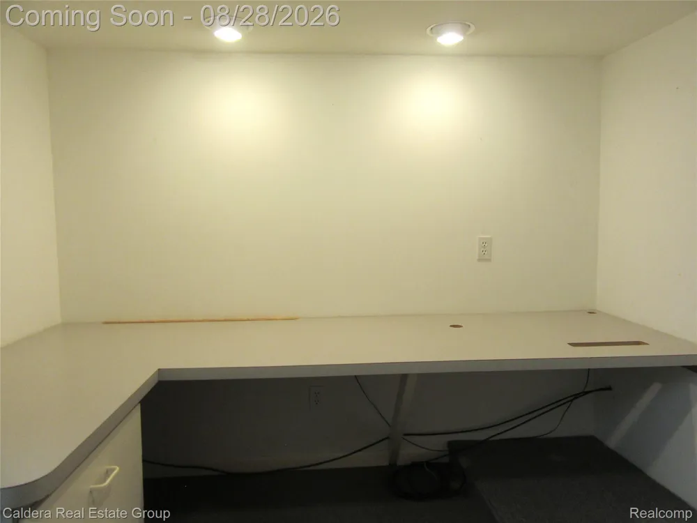 3208 Glenview Avenue Royal Oak City, MI 48073