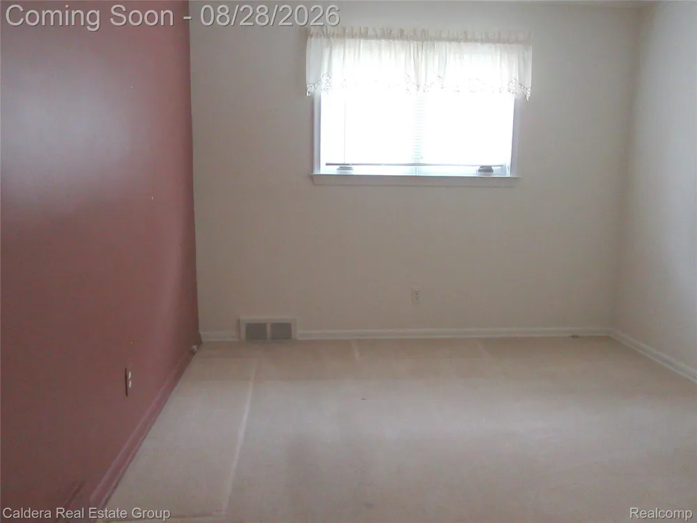 3208 Glenview Avenue Royal Oak City, MI 48073