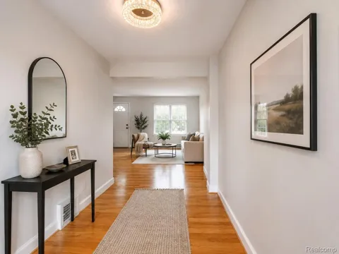 3352 Coolidge Highway #11