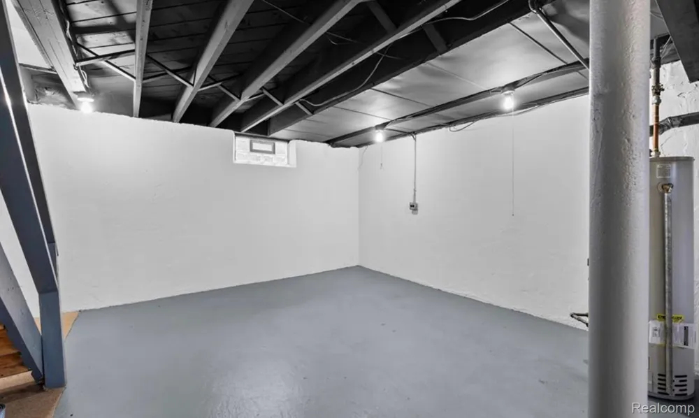 3352 Coolidge Highway #11 Royal Oak City, MI 48073