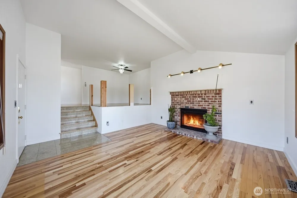 1011 28th Place Renton, WA 98056