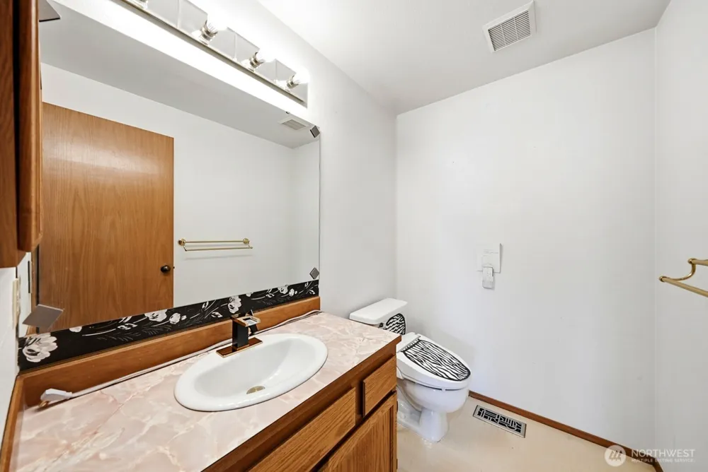 1011 28th Place Renton, WA 98056