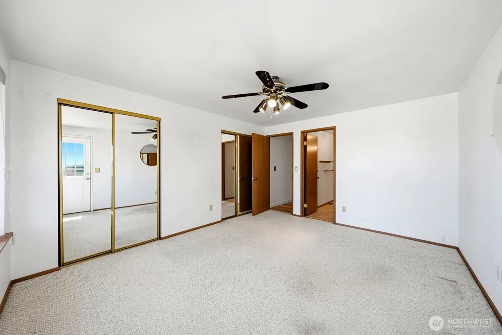 1011 28th Place Renton, WA 98056