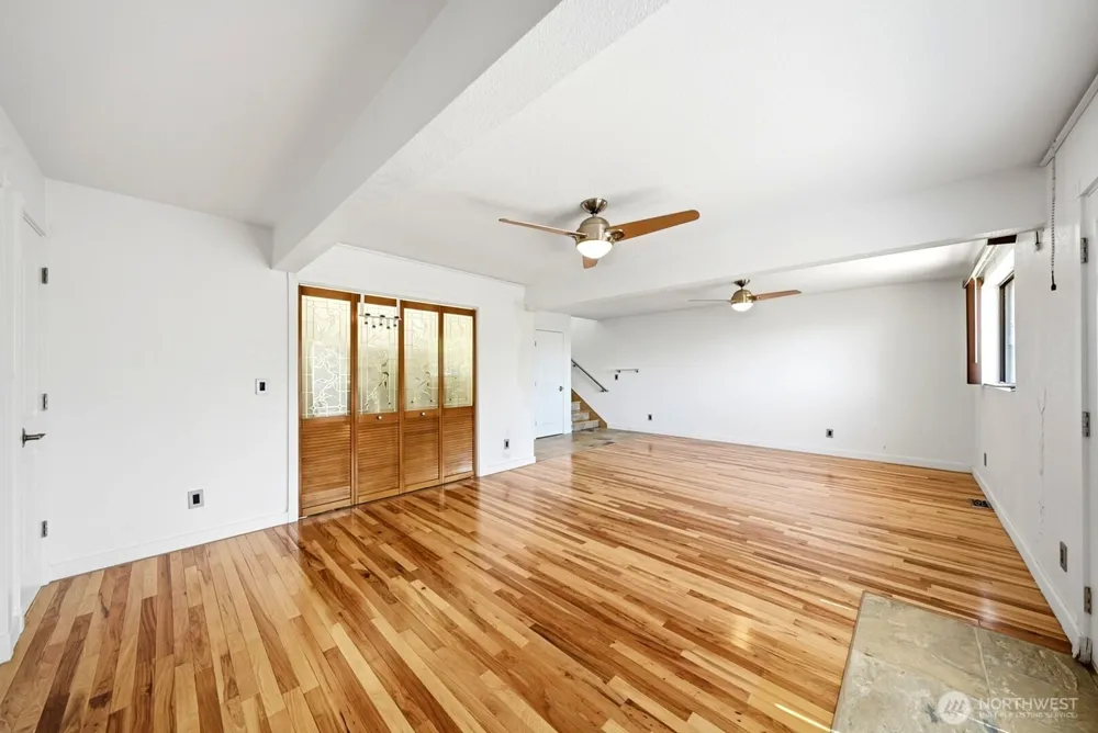 1011 28th Place Renton, WA 98056
