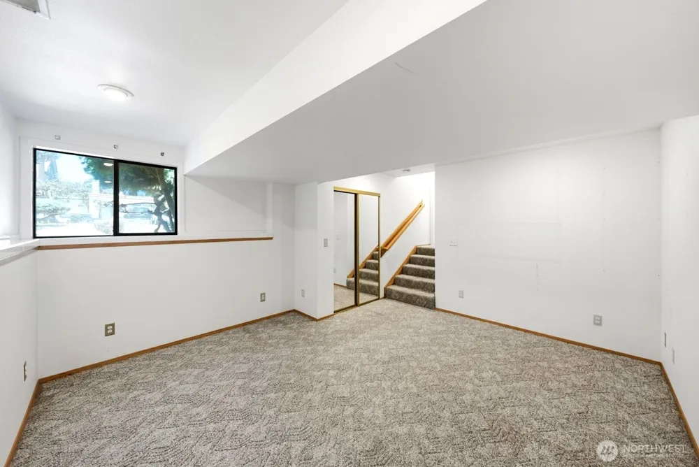 1011 28th Place Renton, WA 98056