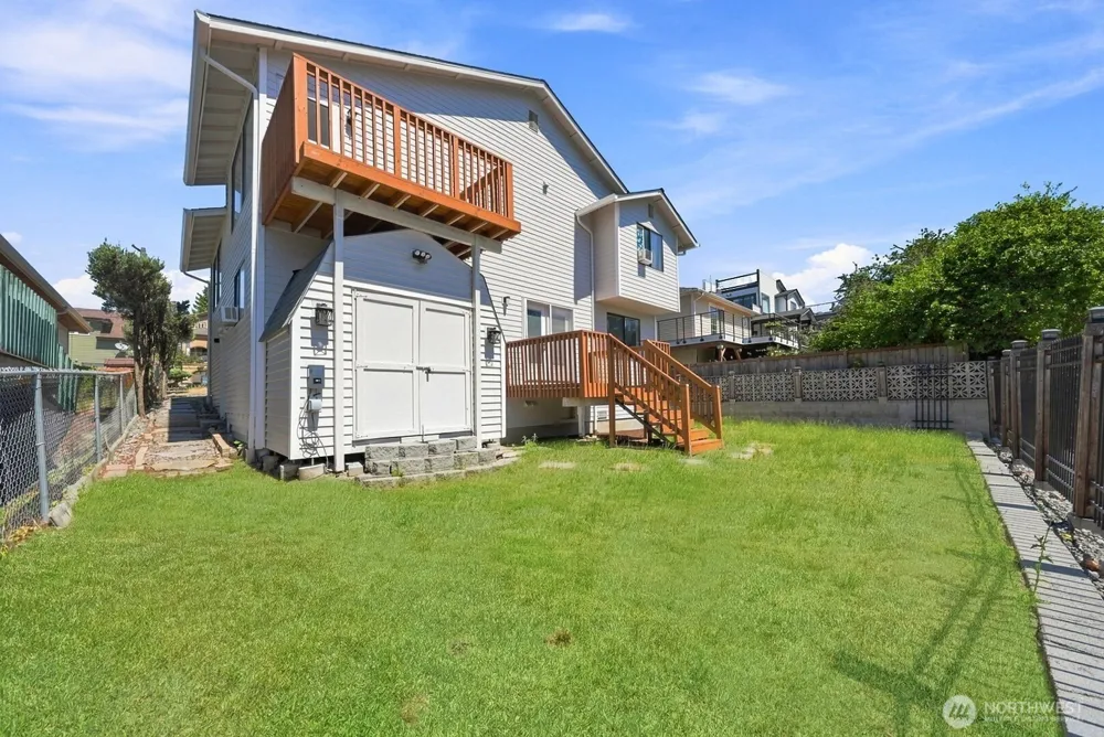 1011 28th Place Renton, WA 98056