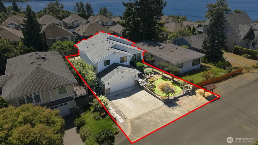 1011 28th Place Renton, WA 98056