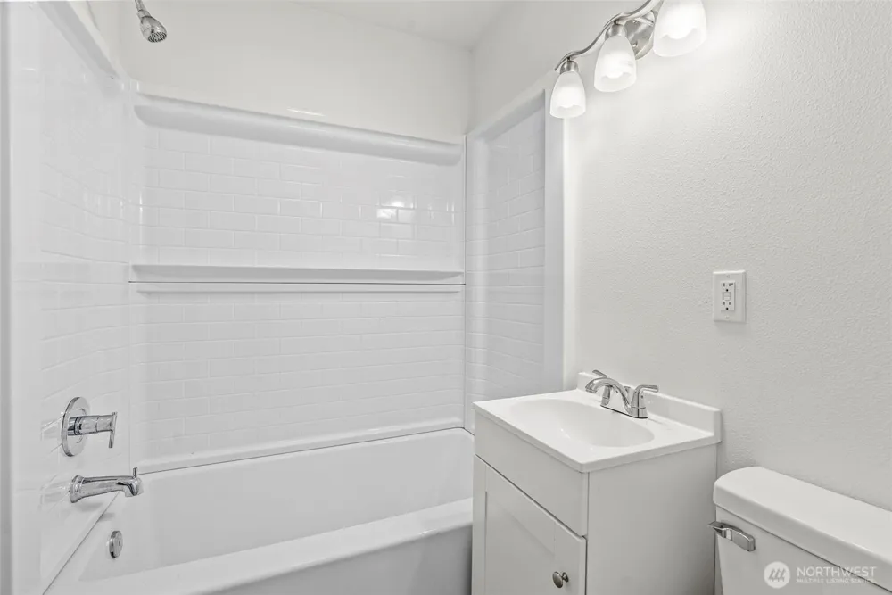256 28th Avenue Longview, WA 98632