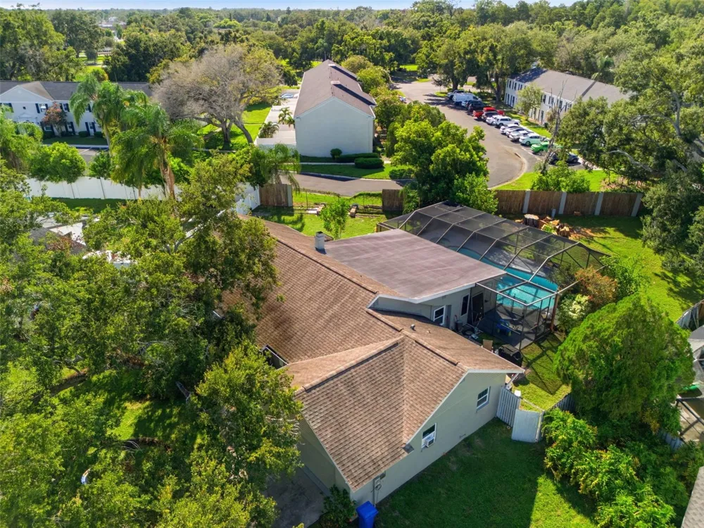 13536 LAKE MAGDALENE DRIVE Tampa, FL 33613