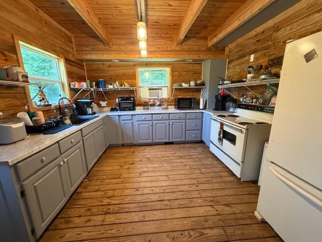 6572 Hassell Creek Rd Lyles, TN 37098