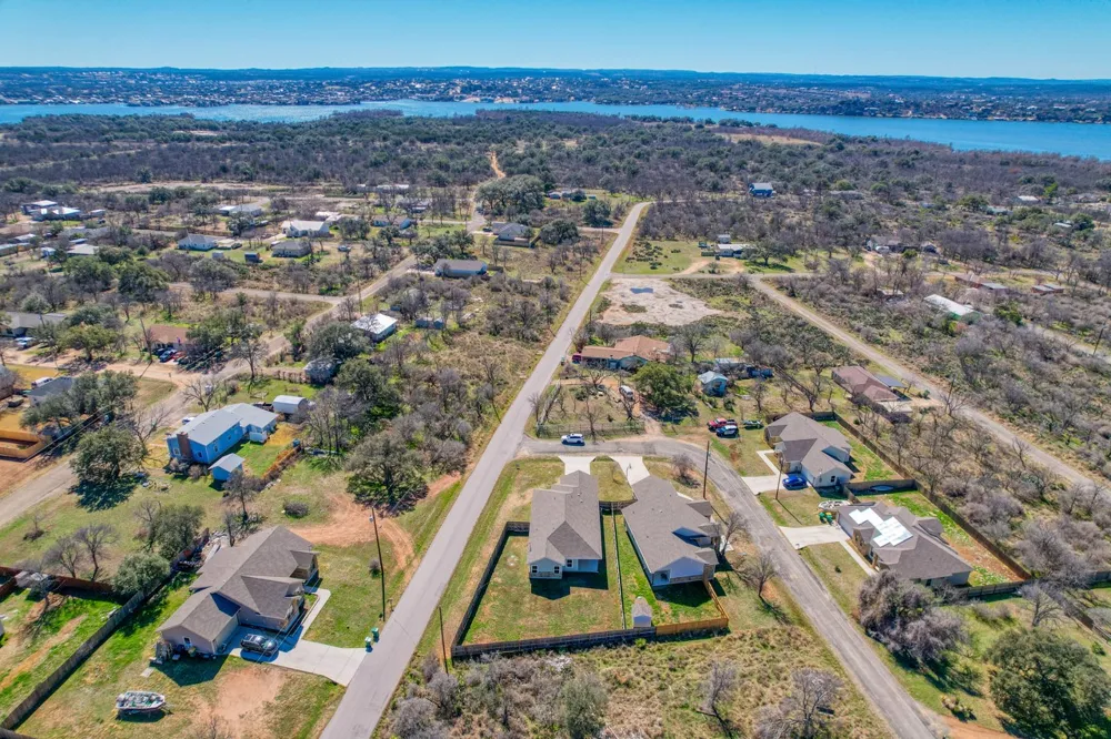 1516 Stonecrests Drive Granite Shoals, TX 78654