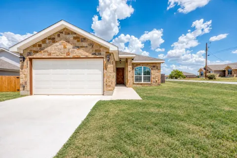 1516 Stonecrests Drive