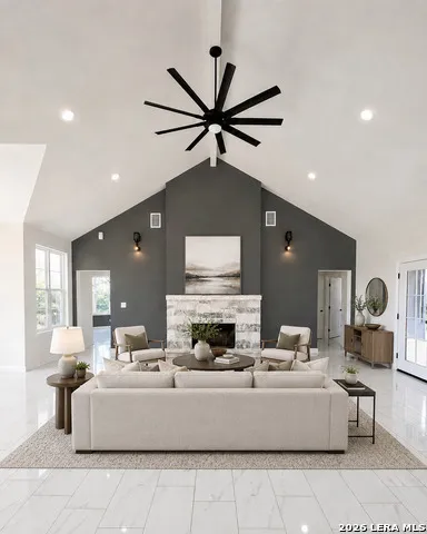 100 TIMBER RDG La Vernia, TX 78121