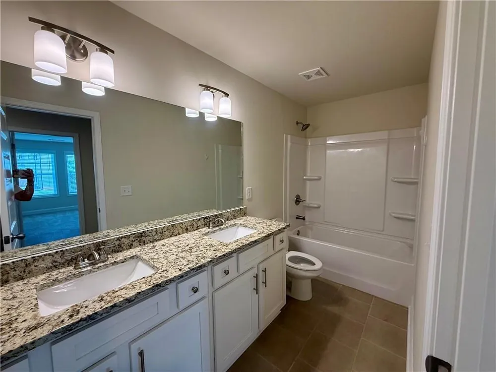 3811 Brookburn Park Gainesville, GA 30506