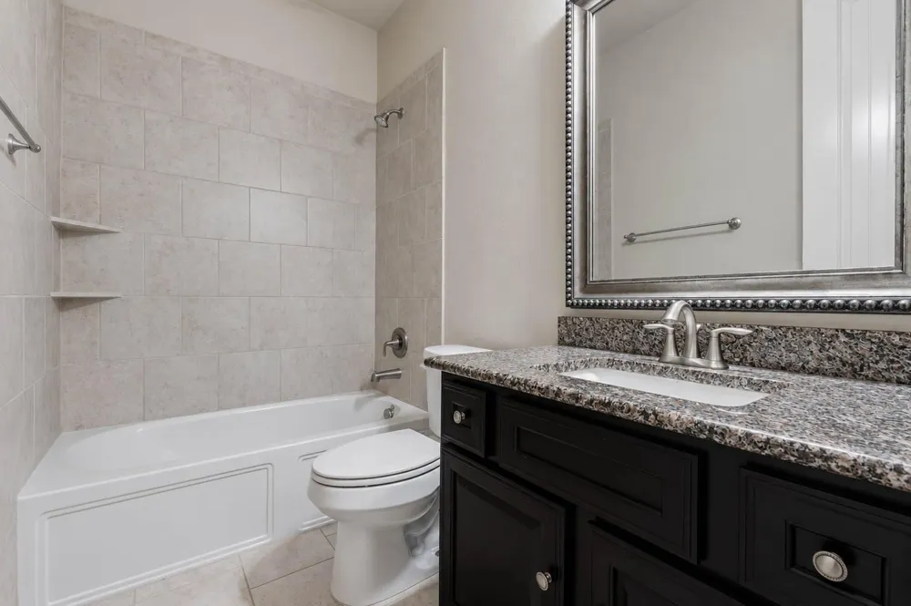 5303 Mesquite Willow Lane Rosharon, TX 77583