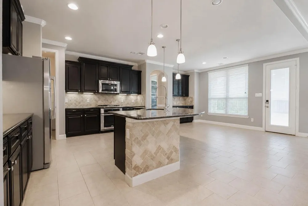 5303 Mesquite Willow Lane Rosharon, TX 77583