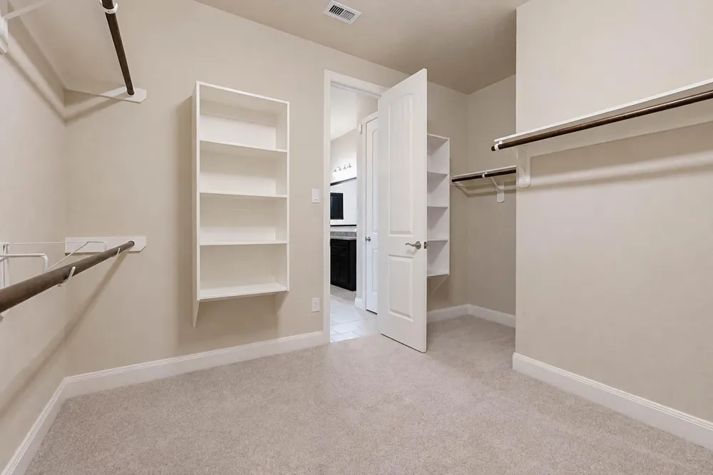 5303 Mesquite Willow Lane Rosharon, TX 77583