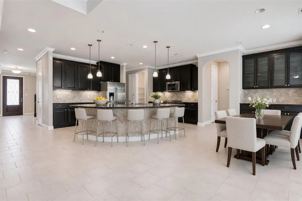5303 Mesquite Willow Lane Rosharon, TX 77583