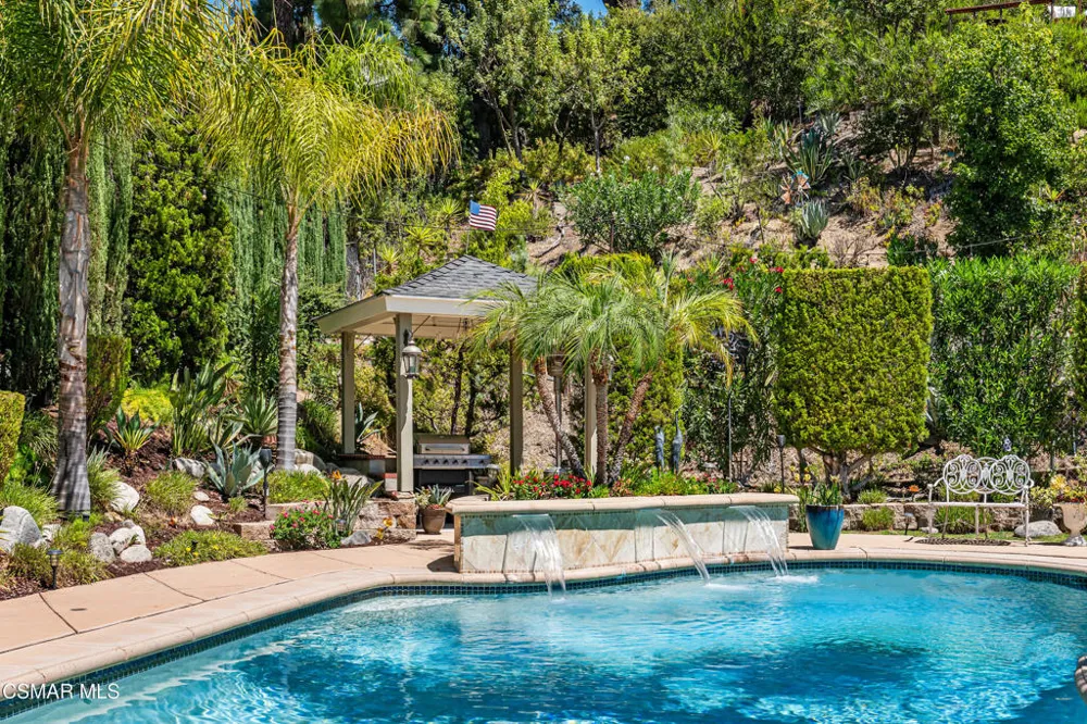 4130 Towhee Drive Calabasas, CA 91302