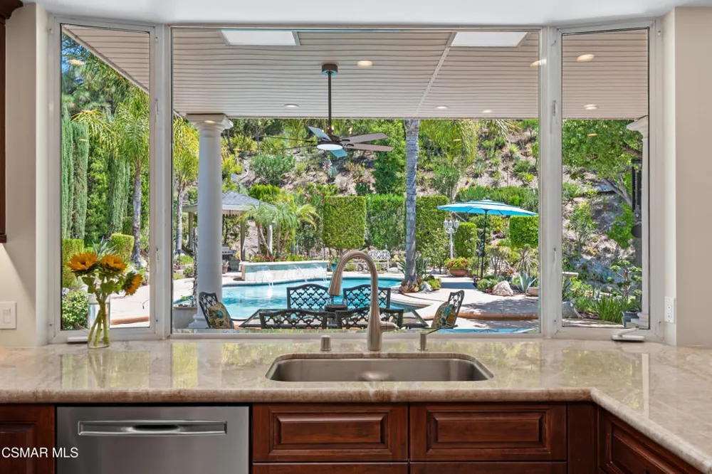 4130 Towhee Drive Calabasas, CA 91302
