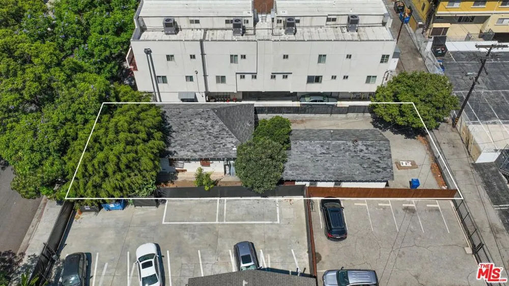3042 Royal Street Los Angeles, CA 90007