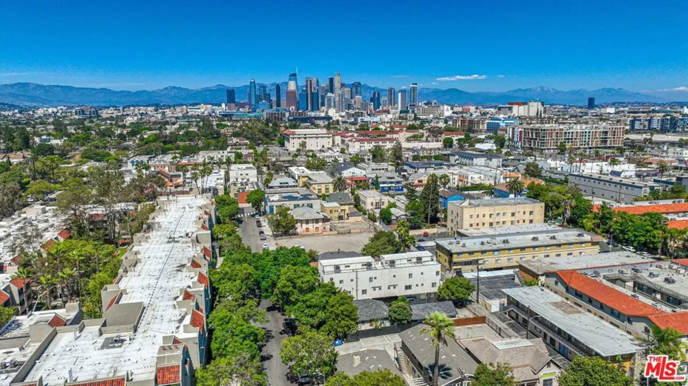3042 Royal Street Los Angeles, CA 90007