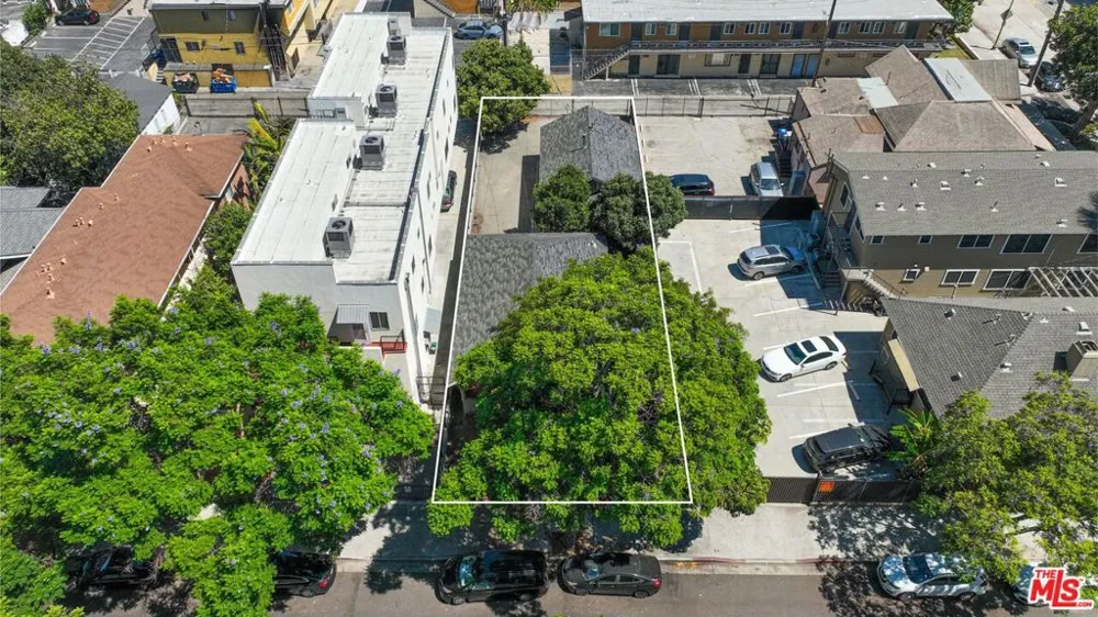 3042 Royal Street Los Angeles, CA 90007