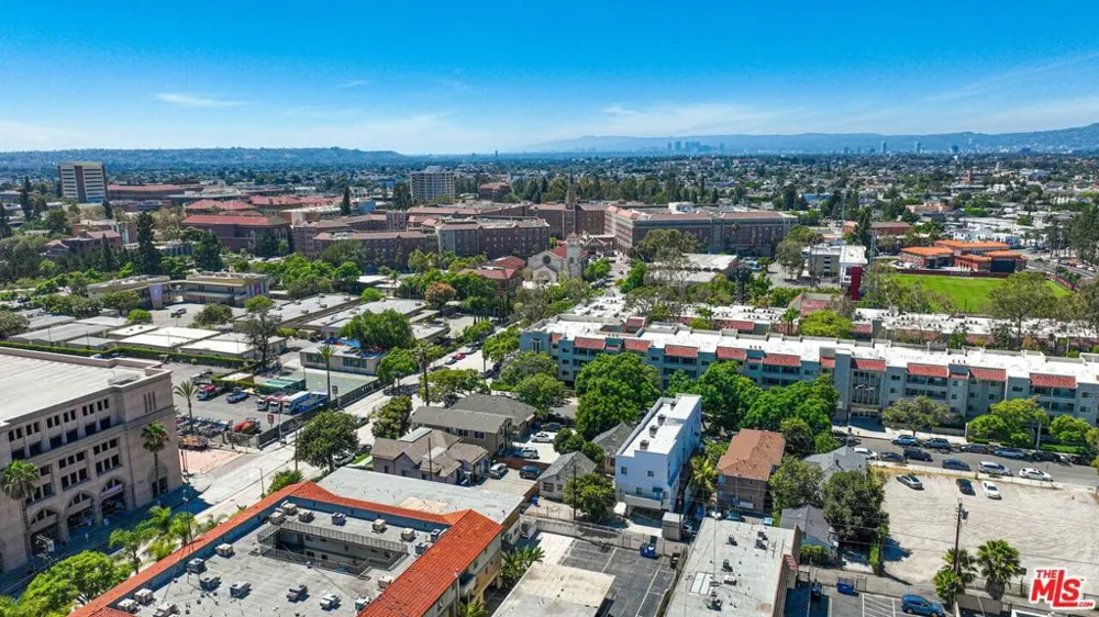 3042 Royal Street Los Angeles, CA 90007