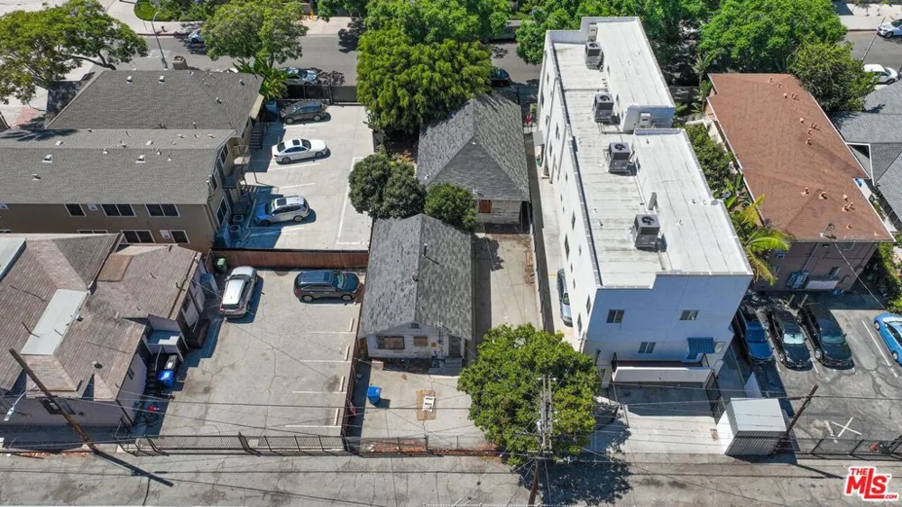 3042 Royal Street Los Angeles, CA 90007