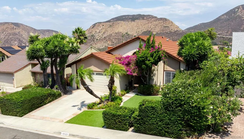 6623 Hemingway Dr San Diego, CA 92120