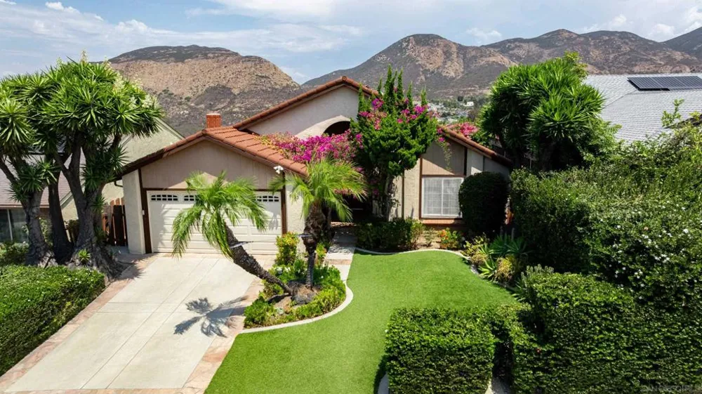 6623 Hemingway Dr San Diego, CA 92120
