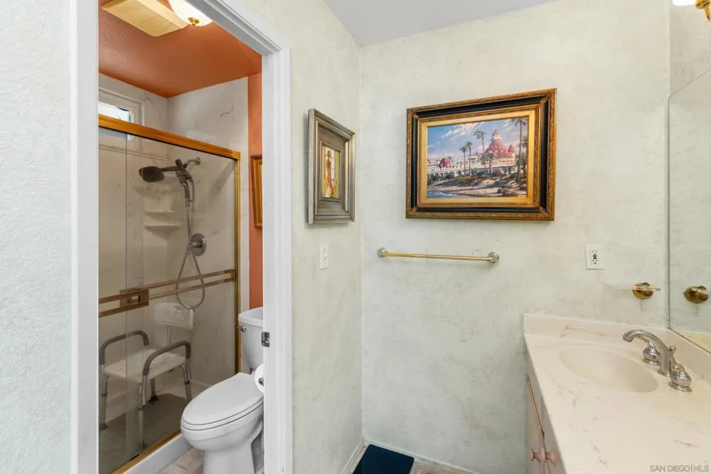 6623 Hemingway Dr San Diego, CA 92120